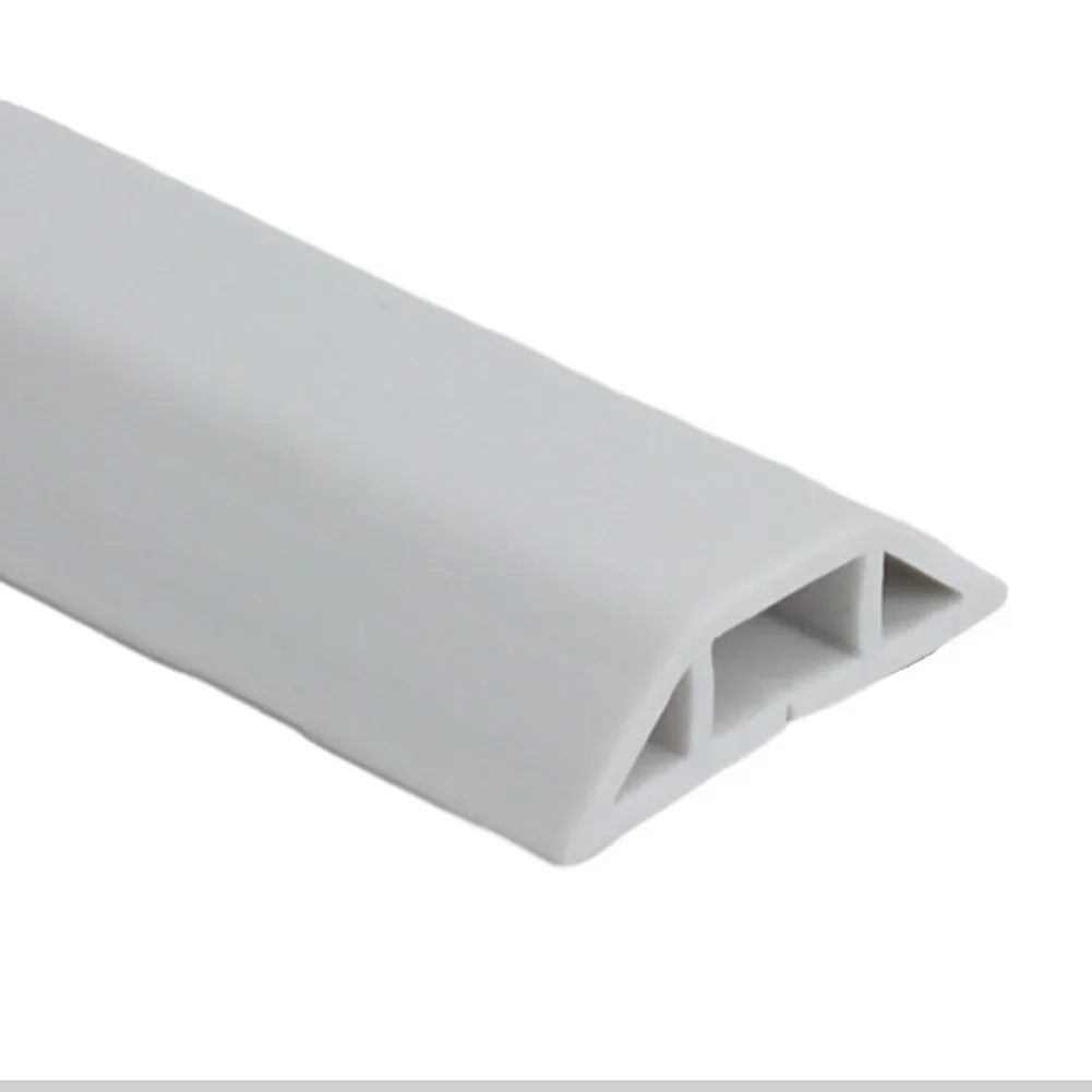 

Low Profile Rubber Trunking Rubber Trunking Gyms And Lobbies Made From Durable Suitable For Homes For Exhibitions