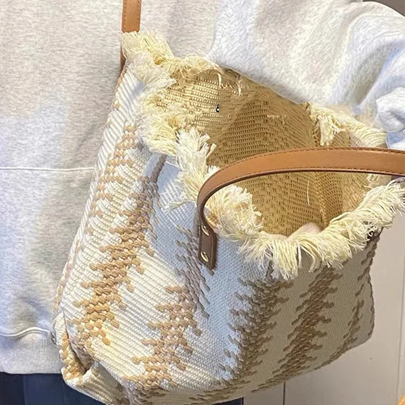 Fashion Cotton Linen Woven Tote Korean Simple Large Capacity Women Handbag Shoulder Bag Tassel Shopping Bag Travel Commuting Bag