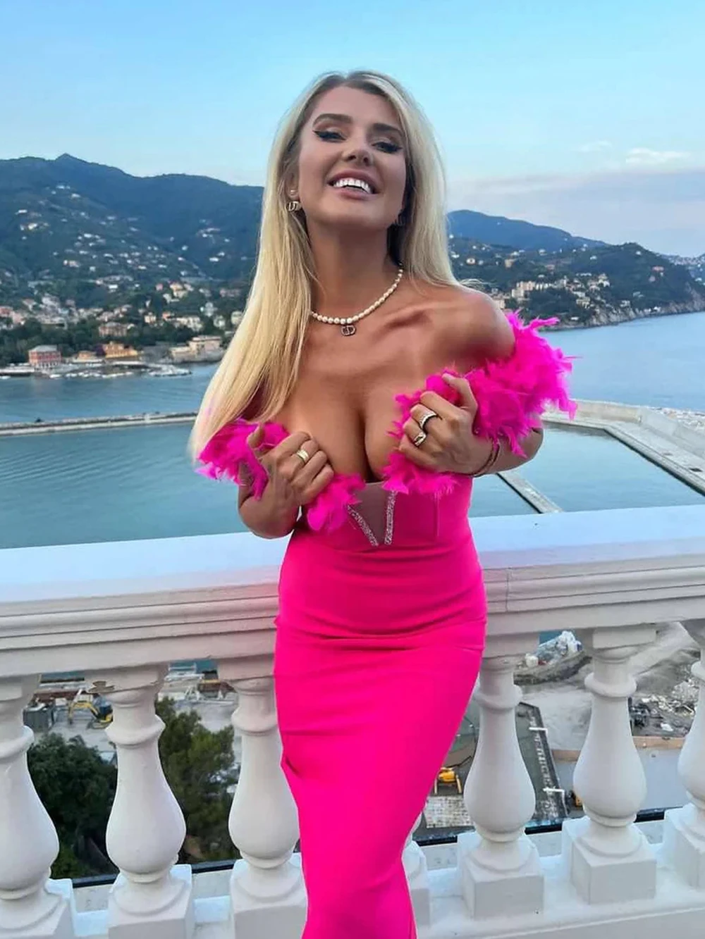 

Kritt2023 Summer New Women's Sexy Strapless Feather Midi Bandage Dress Bodycon Celebrity Club Cocktail Evening Dress