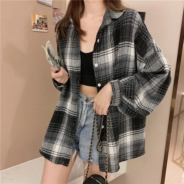 Women Tartan Shirt Long Sleeve Collared Button Up Oversized Plaid Shirt Jacket Grunge Fashion Teenage Girl Spring Summer Outfit 3