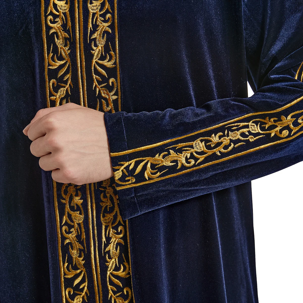 Middle East Muslim Gold Velvet Embroidery Men\'s Robe Arabian Islamic Prayer Dress National Costume Noble Luxury Long-sleeved Top