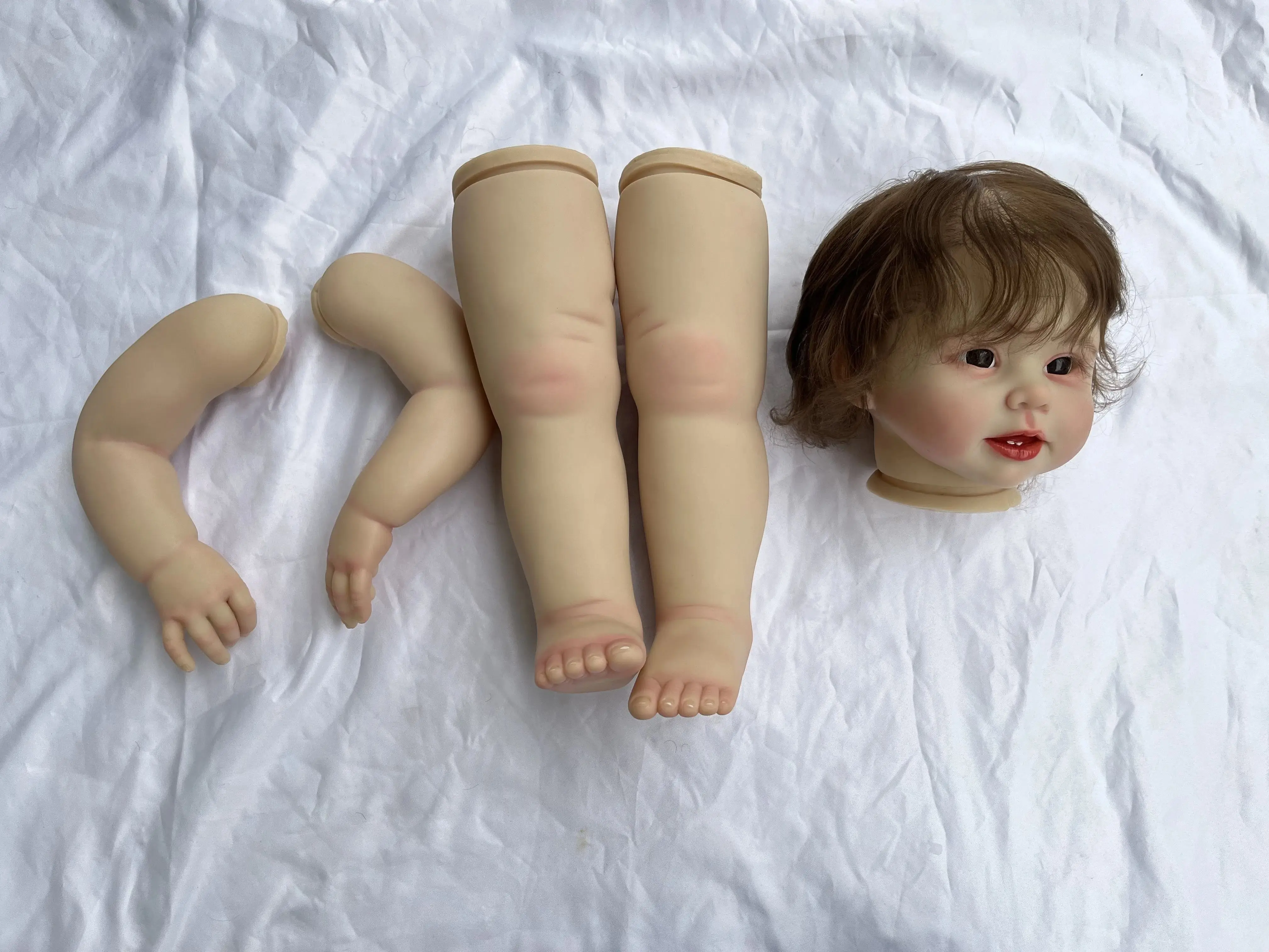 

FBBD Real Pics Customized Limited Supply 28inch Reborn Baby Bonnie With Short Hair Painted Kit DIY Part With Cloth Body