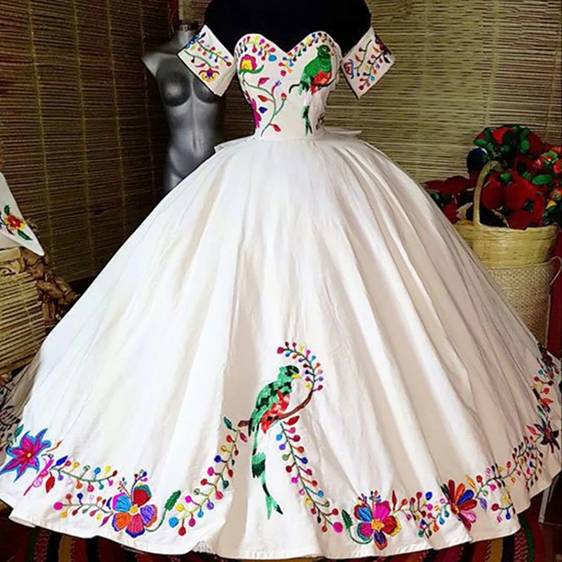 Vintage Chinese embroidery Flowers Bow Off Shoulder Wedding Dresses Ball Gowns 2024 Sweep Train Bridal Gowns vestidos de novia