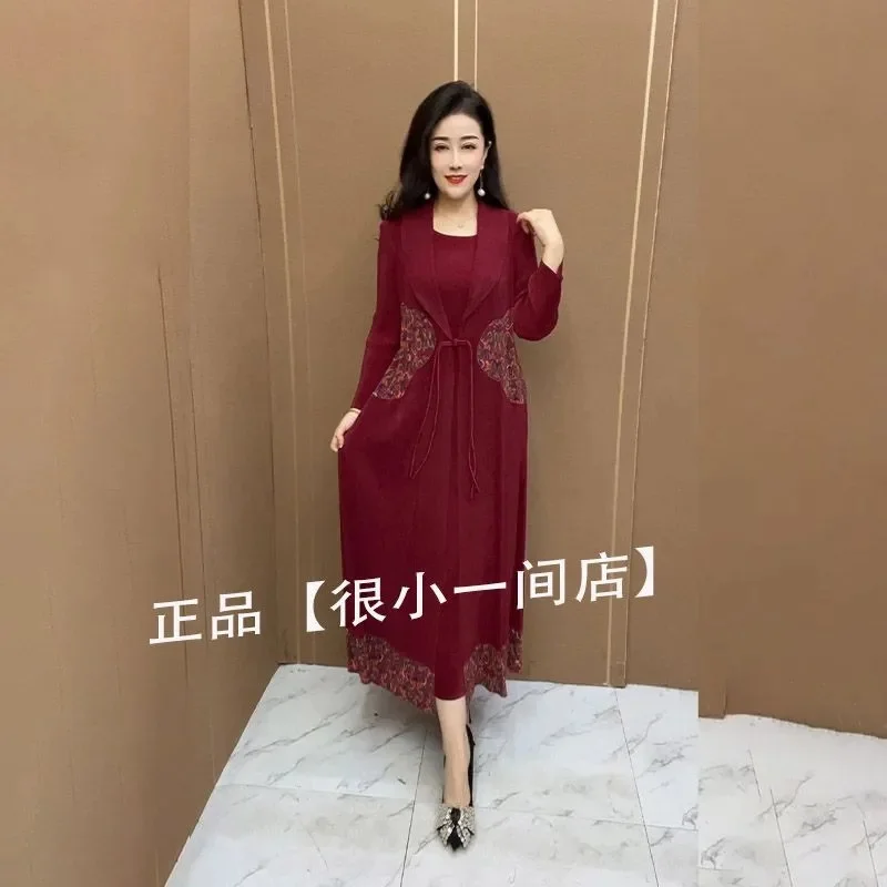Middle aged Mom Fashionable Chinese Button Fold Fake Two Piece Fashion Dress 2024 women New Korean Waist Waist Slimming Dress