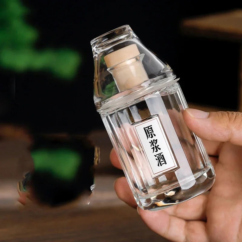 Description Picture 4 of item100ML cute mini whiskey decanter for Liquor Scotch Bourbon outdoor easy to carry Glass Alcohol Bottle for Tequila, Brandy
