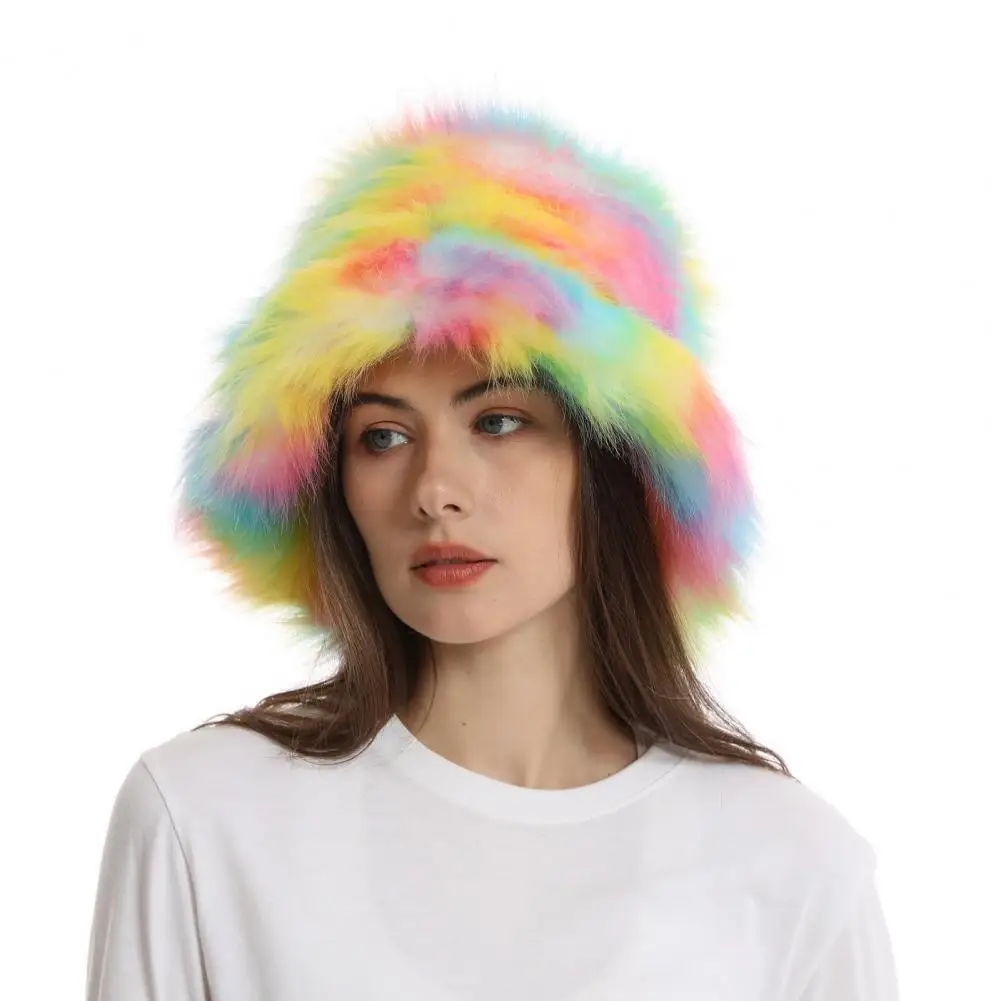 

Женская панама из искусственного меха с защитой от ветра