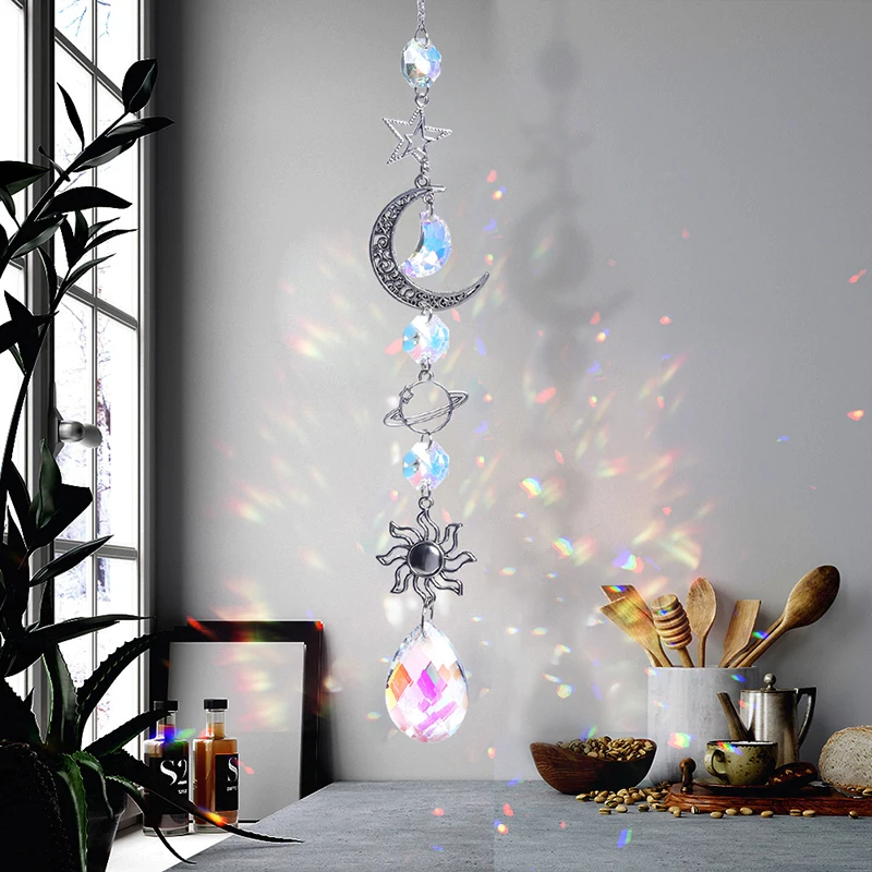 Crystal Light Catcher Attrape-lumière en cristal 3D - Attrape-soleil en  cristal - Carillon éolien - Anneau en métal - Décoration à suspendre pour  fenêtre, maison, jardin (Coloré) : : Jardin