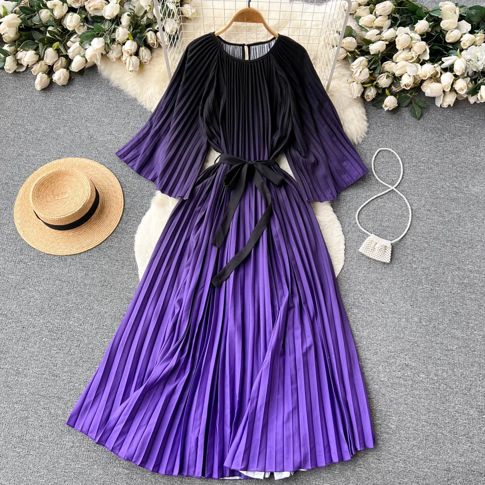

High-end Sense of Beautiful Dress, Women's Niche Design Sense Pleated Flared Sleeves, Waist Cinched Waist Loose Pleated Skirt