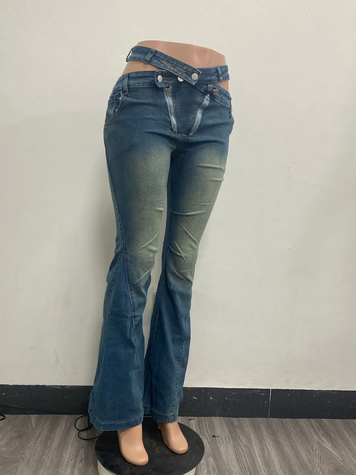 CM.YAYA 2024 단추 여성용 데님 스키니 팬츠, 레트로 찢어진 청바지, 플레어 팬츠, 레이디 캐주얼 벨 하의 바지