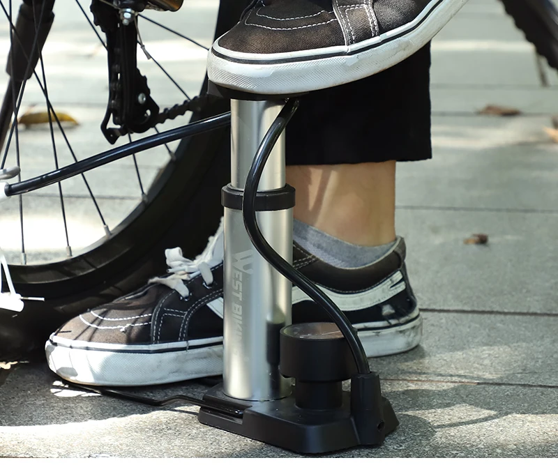 WEST BIKING Fußpedal-Minipumpe 120 PSI mit Manometer aus Aluminiumlegierung für Presta- und Schrader-Ventile, geeignet für MTB, Rennräder, Bälle und Spielzeug. – Detail 16