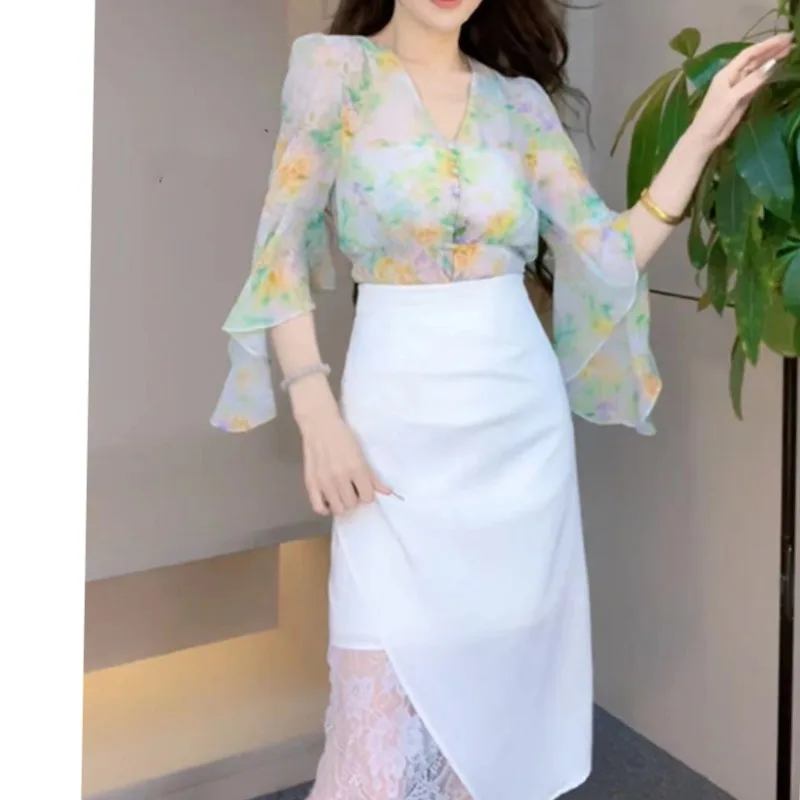 불규칙 플레어 슬리브 프린트 단추 V넥 블라우스, 패치워크 블라우스, 섹시한 슬림 셔츠, 패셔너블하고 우아한, 2024 여름 신상