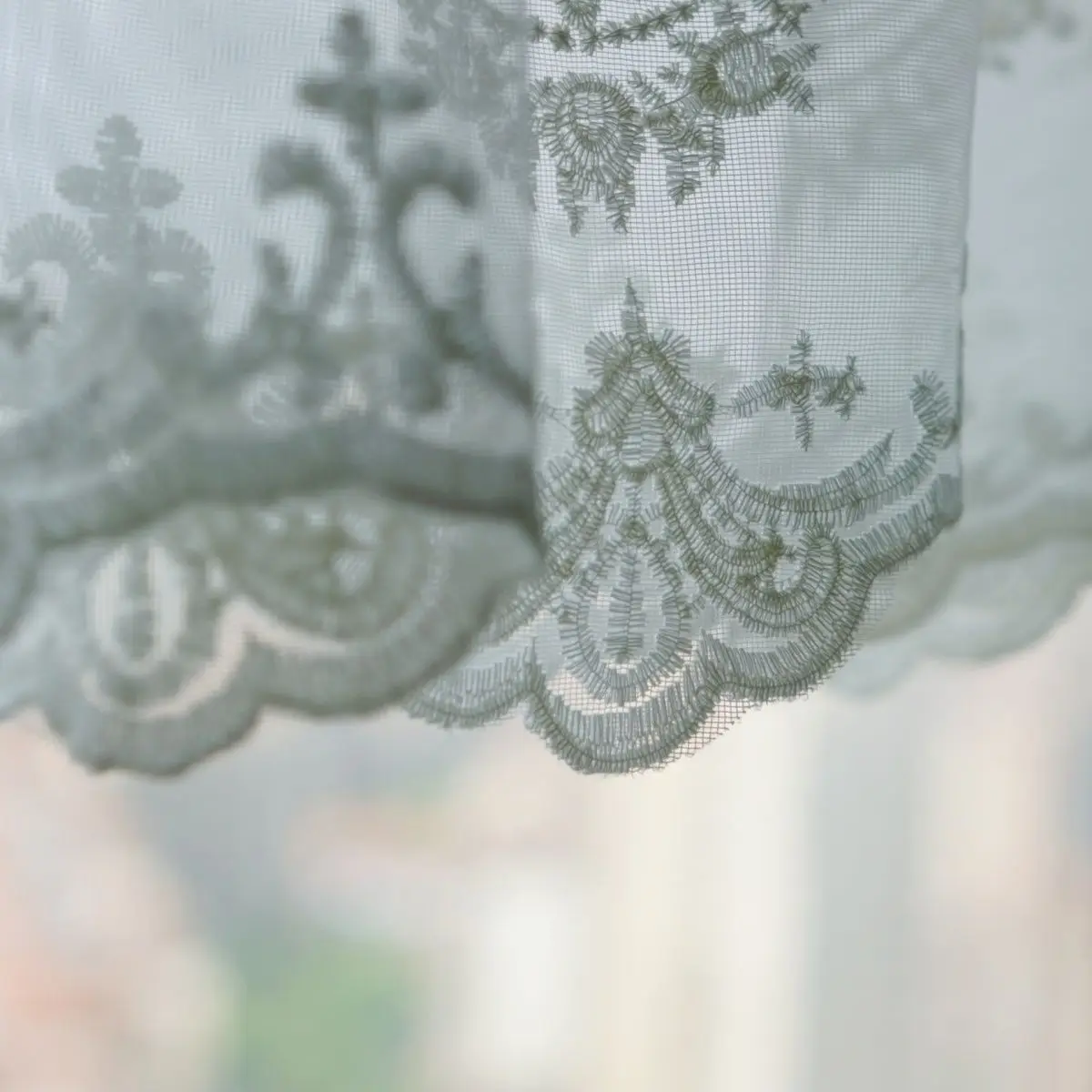 Weißer kurzer Gaze-Türvorhang, Spitze, Rose, Stickerei, Küche, pastorale Trennwand, Erkerfenster, Schrank, Schlafsaal-Vorhang – Detail 14