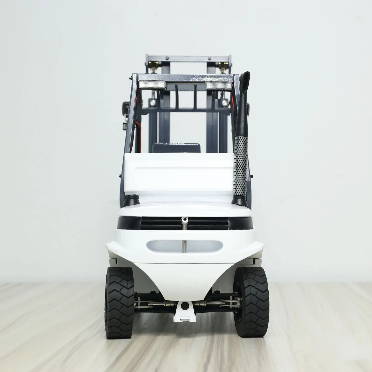 In Stock 1/14 RTR RC Hydraulic Forklift Metal Wheeled Transfer Car DIY Painted Finished Folk Lift Truck Cars Vehicle Mini Model 6