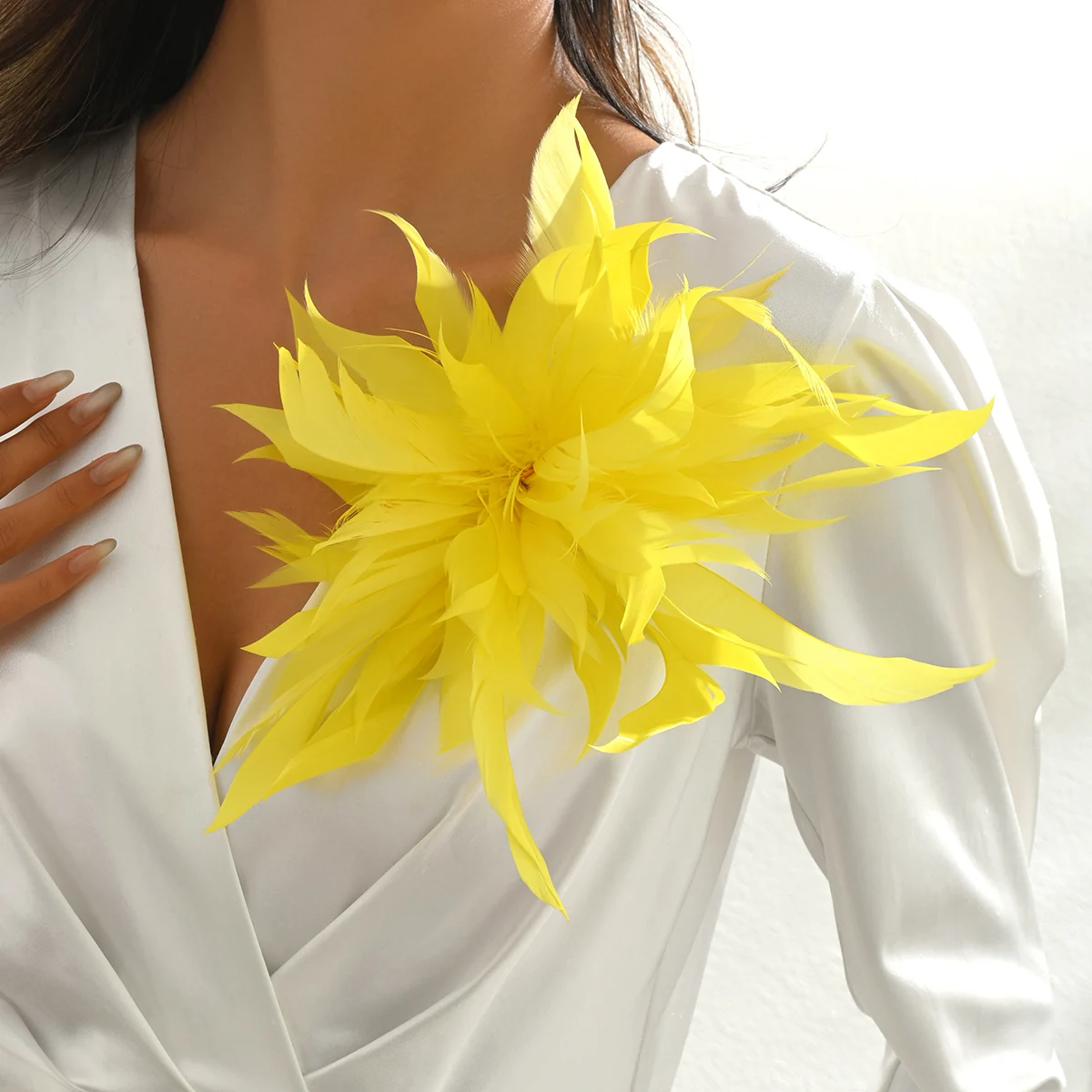 22CM Bohemia Multicolor Artificial Feather Brooch for Women Vintage Exaggerated Handmade Lapel Pins Party Wedding Jewelry Gifts