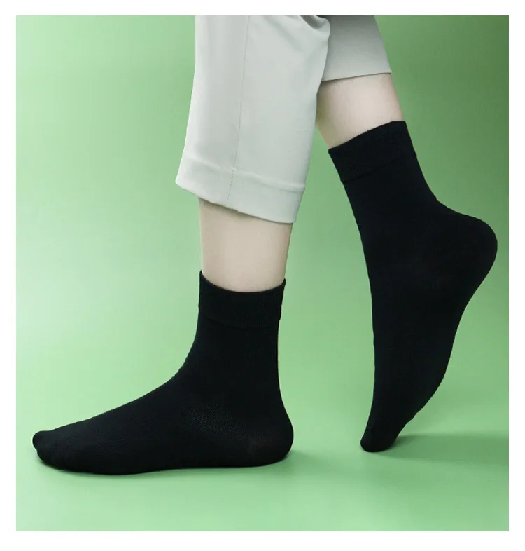 Black men's business anti-odor socks, you can wear solid color herbal antibacterial medium-cut business socks in all seasons