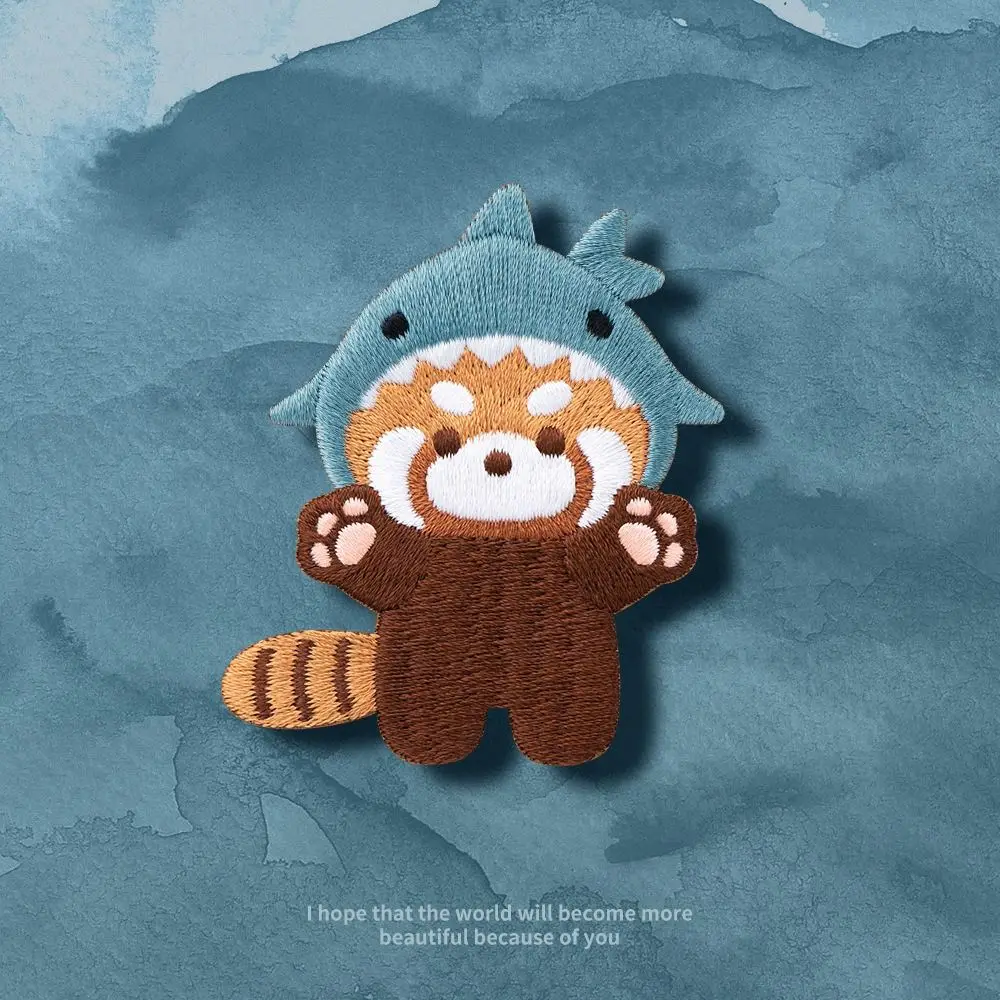 Squalo Rosso Panda Spilla Gioielli Panda Tigre Ricamo Panda Rosso Pin Orso Carino Animale Spilla Accessorio Di Abbigliamento