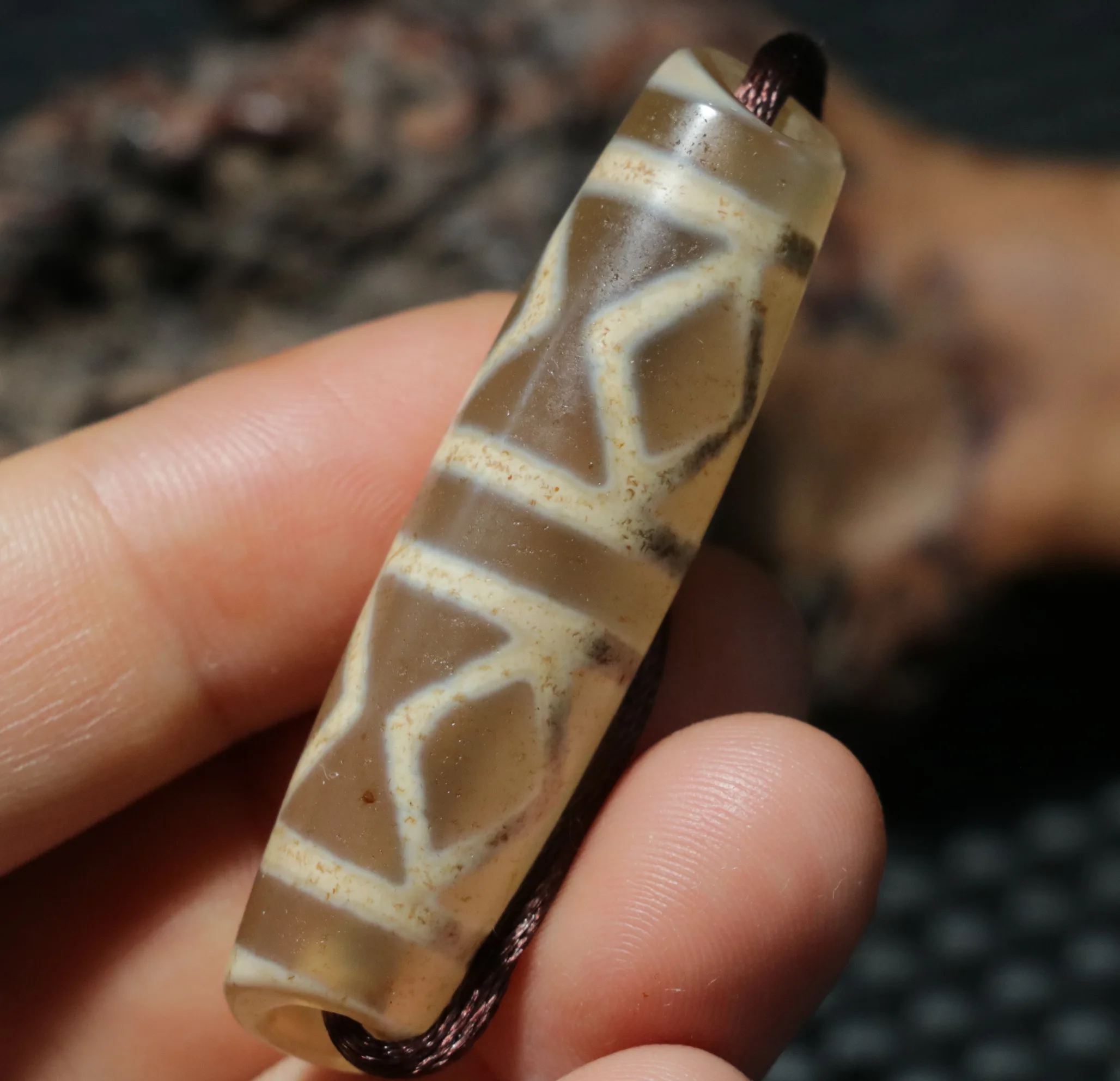 

Magic Power Energy Tibetan Old Agate 6 KingKong Eye Symbol Raind Drop Wide Hole dZi Bead Amulet Fit for Pendant Talisman