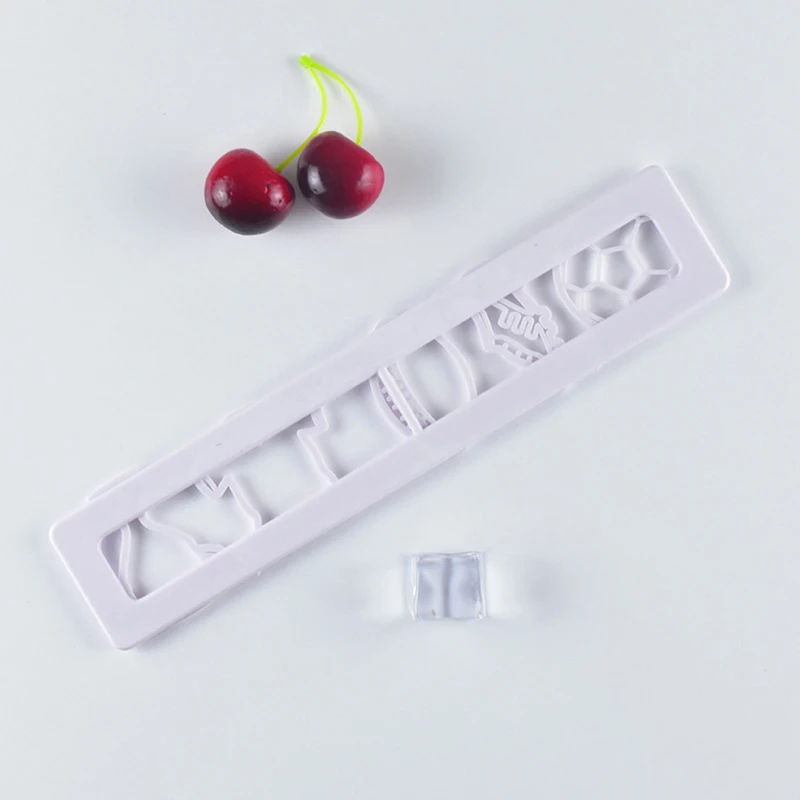 Cookie cutter Pastry Chef Cutting Kitchen Cakes Casting Football