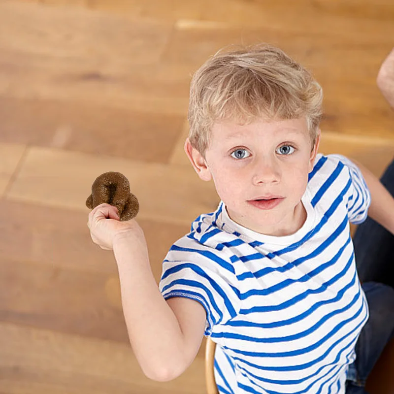 skämtleksak visad i olika ljusvinklar