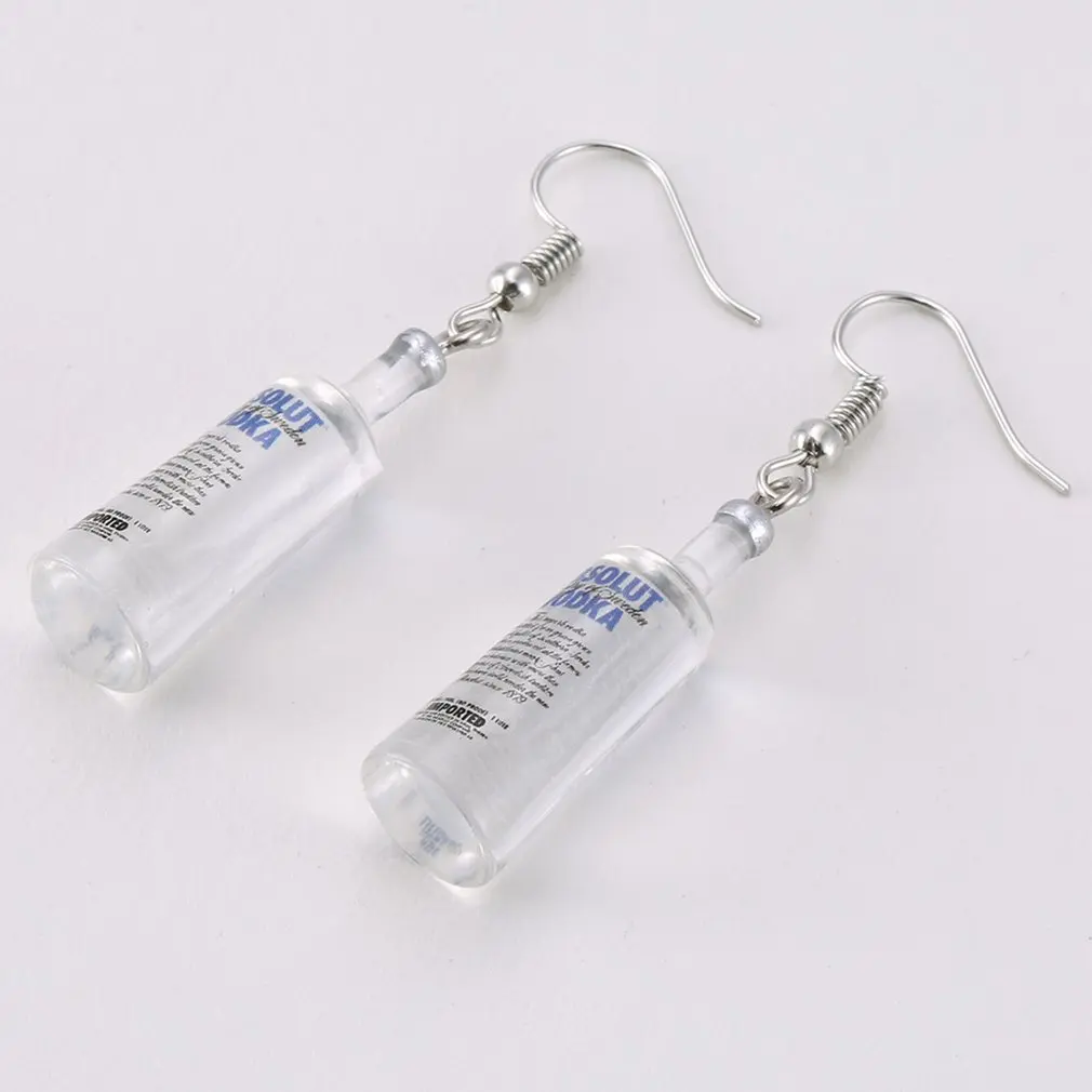 Orecchini pendenti con bottiglia di Vodka fresca creativa orecchini pendenti con bottiglia trasparente in stile cartone animato divertente per le donne