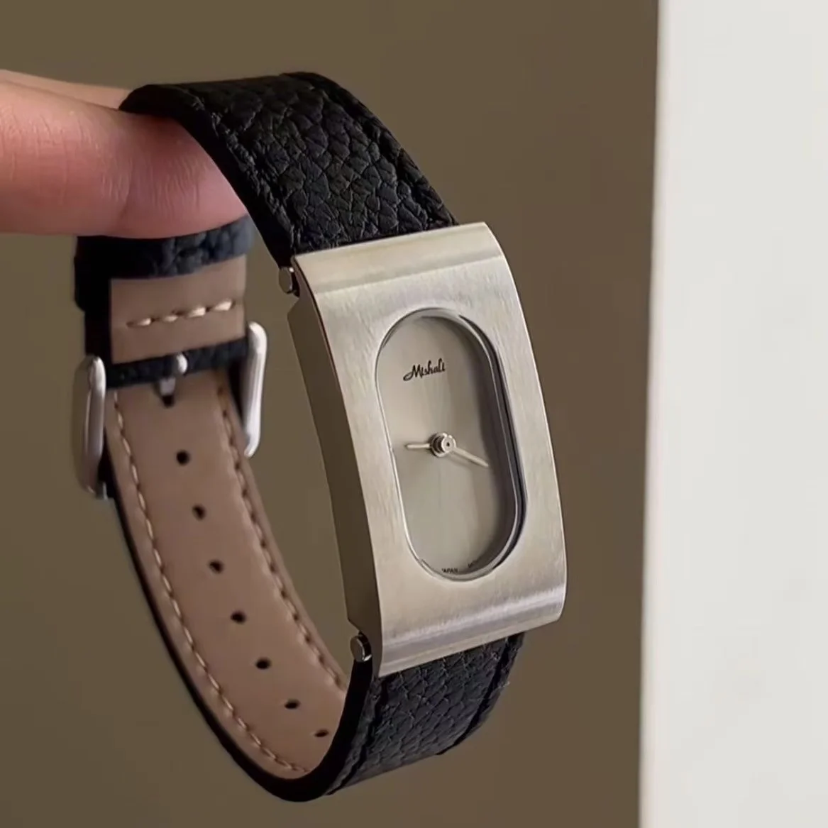 Antique Jewelry 2024 New Quartz Women's Watch with Cow Belt Rectangular dial Luxury Simple High end