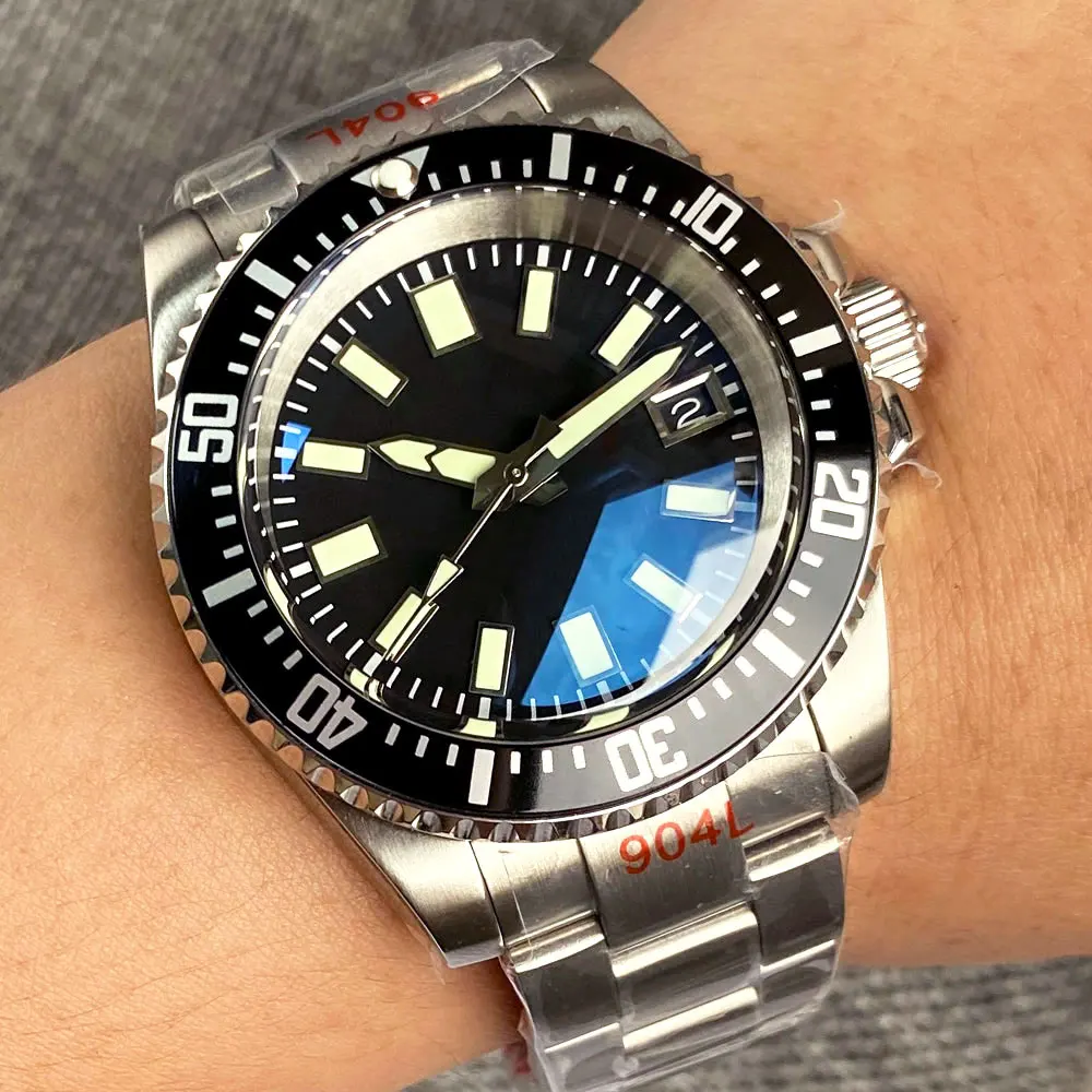 Cupola Vetro Zaffiro 200M Impermeabile Sub Dive Orologio In Acciaio Orologio Da Polso Da Uomo Nh35 Movimento Automatico Green Lume 904L Band Glide Loc