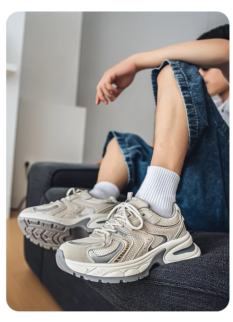Athletic women's sneakers - image 9