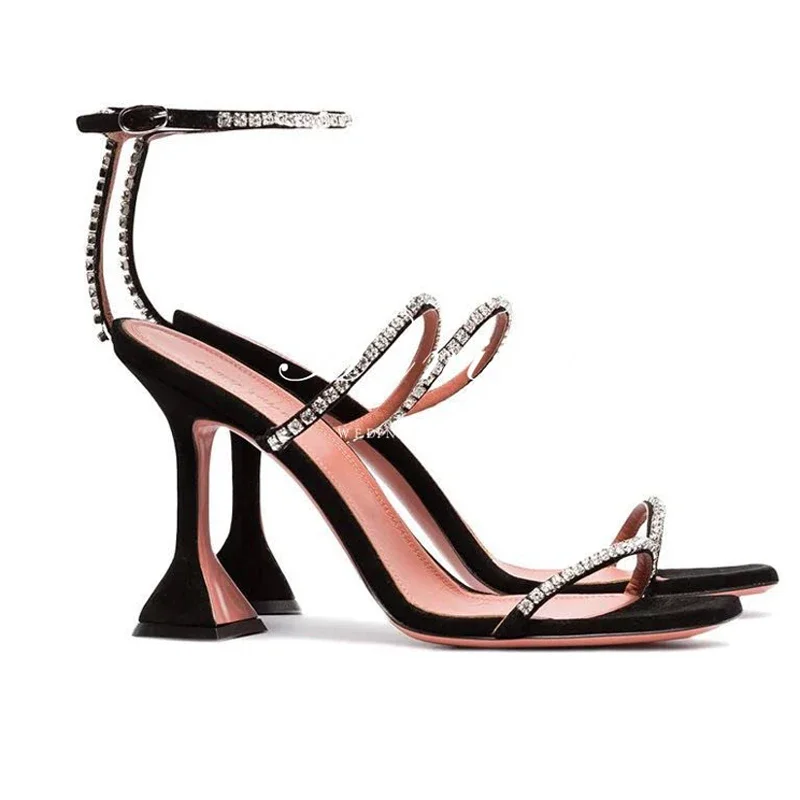 

New Fashion High Heels Women's Diamond Chain Slippers Sun Flower Rhinestone Word with Square Head Women's Sandals