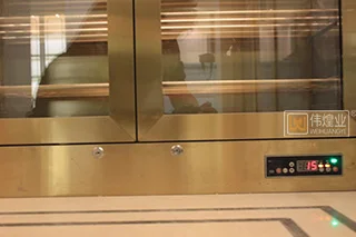 Sale The Best Luxury Commercial 304 Stainless Steel Wine Cabinet Glass Door Wine Cooler Cellar