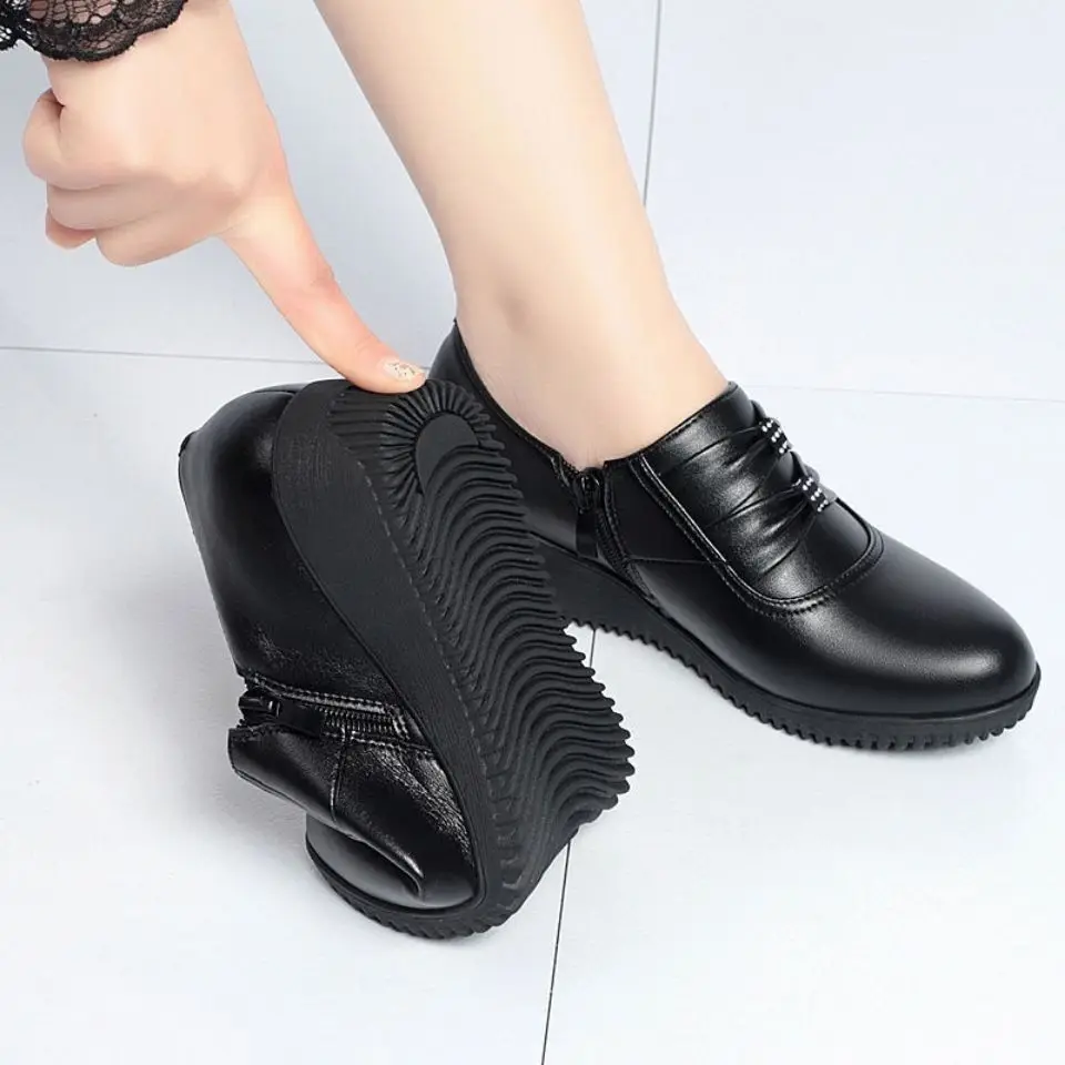 New Arrival Mom Wedges Platform Shoes for Women 2022 Black Leather Sneaker Woman Nurse Shoes Summer Flats