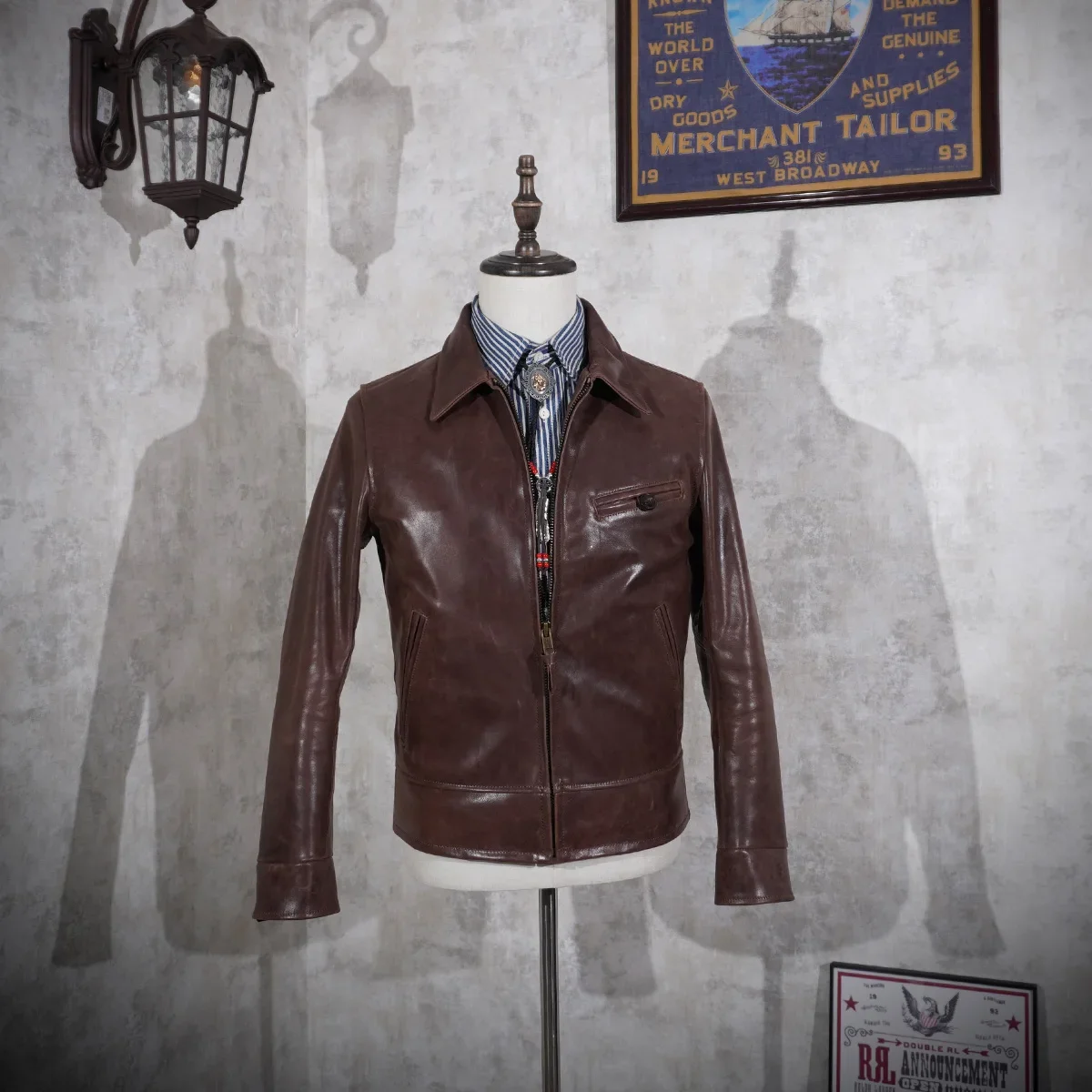 

Depp with 1940s LVC Version of Heavy Batik Calfskin Pull-up Lapel American Leather Jacket Male