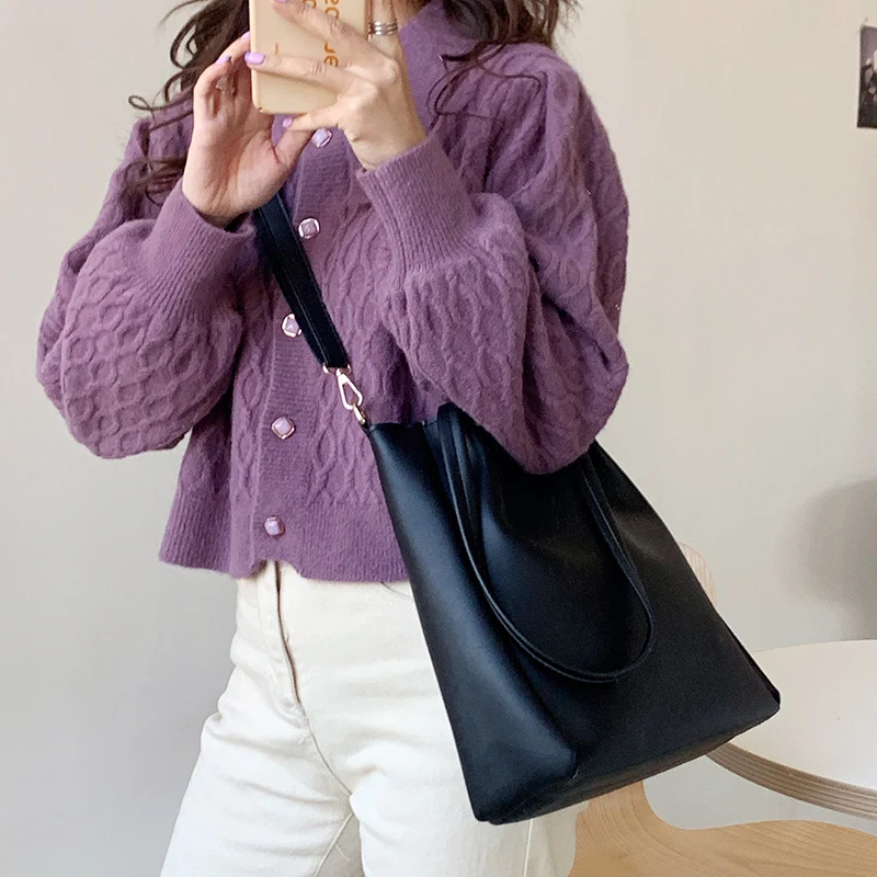 2022 New Female Retro PU Leather Shoulder Bag Women Trending Solid Color Crossbody Bag Solid Color Female Underarm Tote Bag