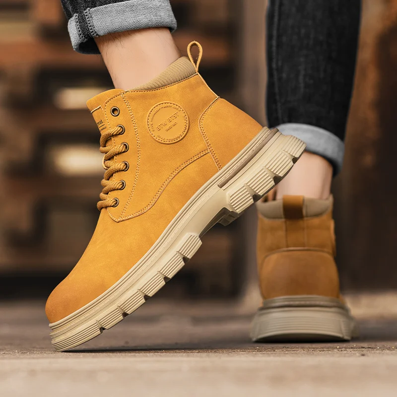 New men's autumn and winter boots Trendy classic versatile styles Outdoor motorcycle Daily office and business men's shoes Hot