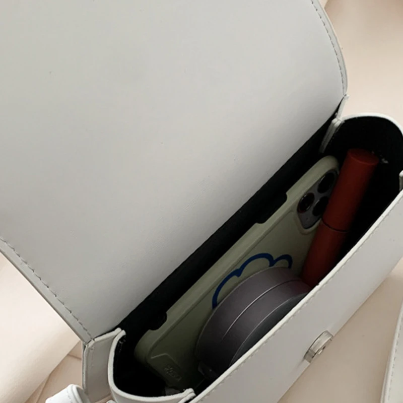 Yogodlns Trendy Saddle Shoulder Bag Women PU Leather Crossbody Bag Simple Solid Color Flap Messenger Bag Designer Handbags Pouch