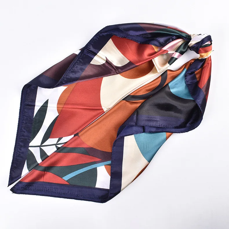 90*90cm Luxus Marken Quadratischer Seidenschal Damen Bedruckte Schals Satin Schal Wickeltuch Hijab Damen Stirnband Bandana Foulard Halstuch – Detail 28