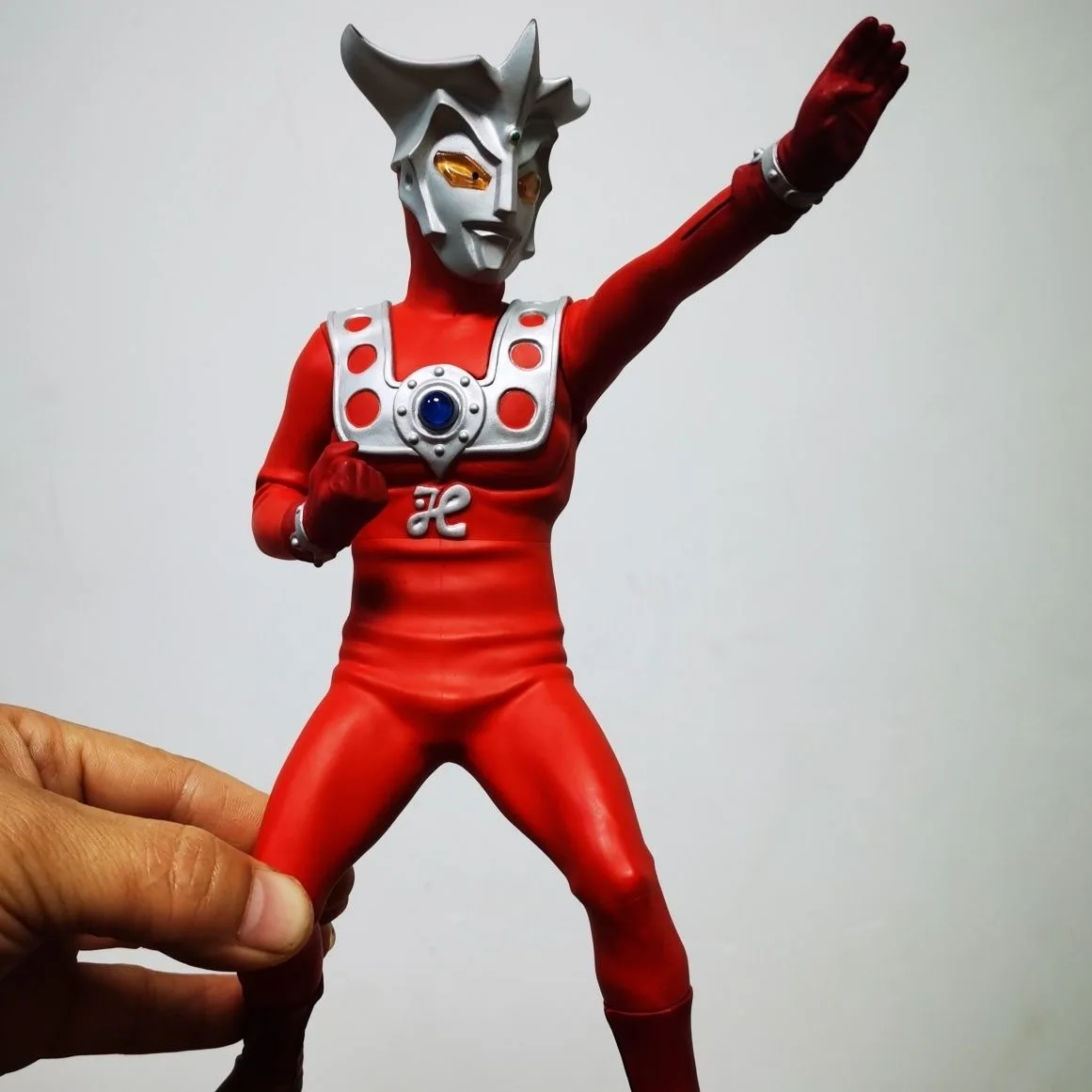 

24cm Ultraman Leo Action Figures Combat Pattern 100% PVC Assemble Doll Collection Model Children's Holiday Gift