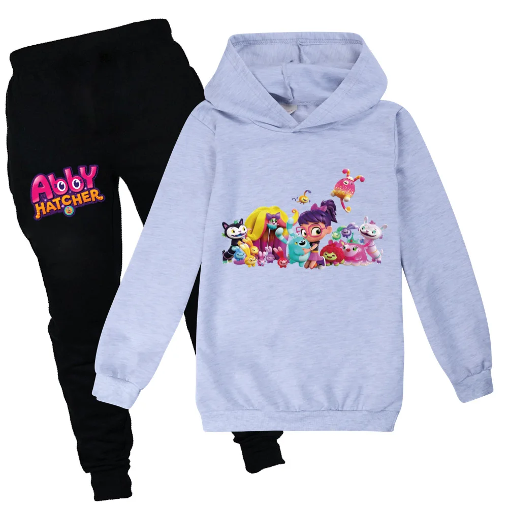 Рисунок 6 - футболка с капюшоном и штаны для