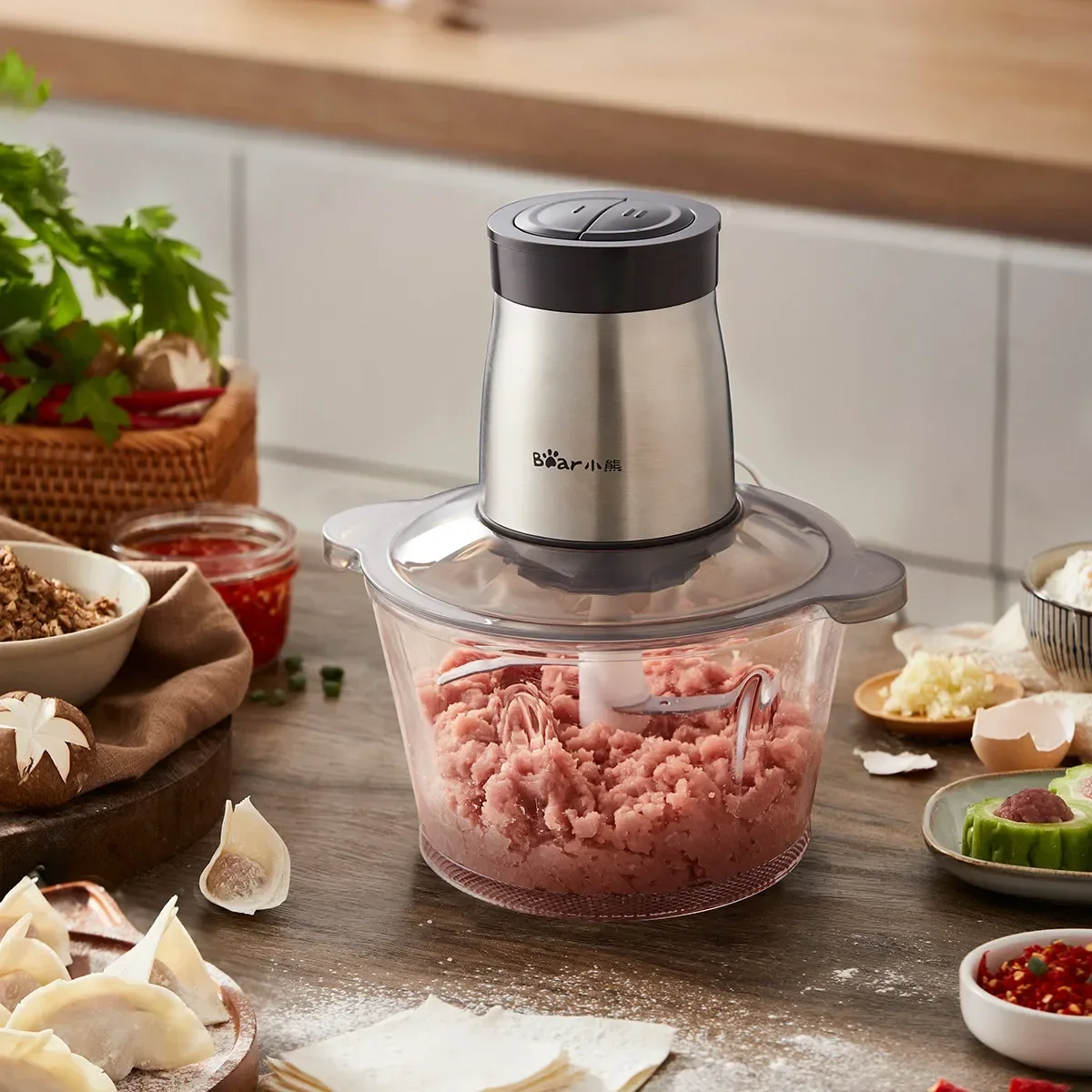 https://ae01.alicdn.com/kf/S2cbe8715d0cd49f8900793a129e3d4e9N/Bear-Meat-Grinder-2L-Capacity-Electric-Chopper-Mincer-300W-Electric-Food-Chopper-220V-Vegetable-Food-Processor.jpg