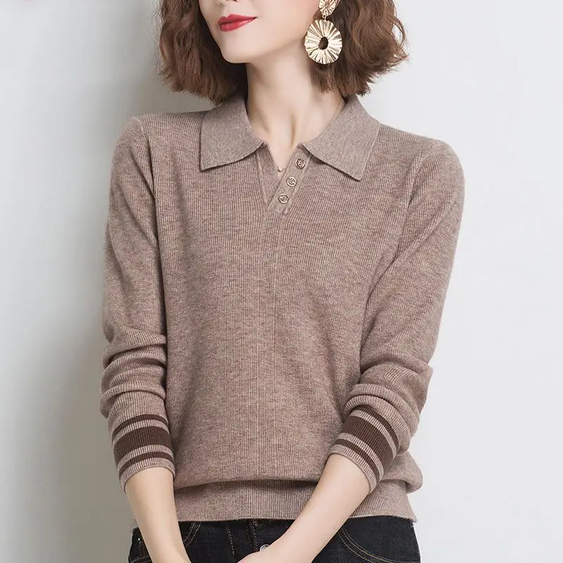 

2023 New Autumn Fashion Solid Color Doll Neck Contrast Button Knitted Long Sleeve Temperament Commuter Women's Loose Sweater