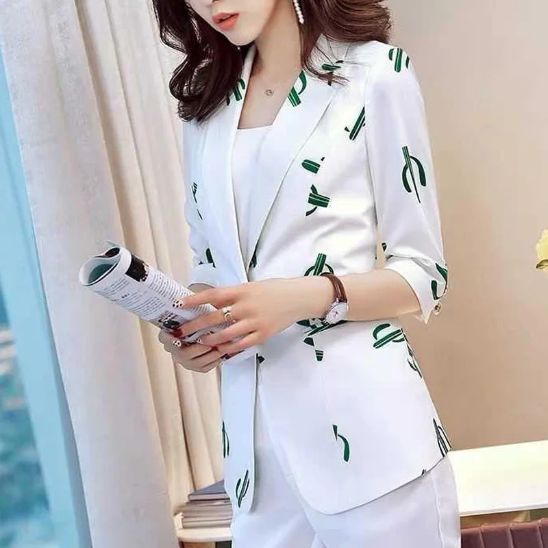 2024 Summer Temperament Commuting Fashion Minimalist Color Striped Slim Fit and Versatile Three Quarter Suit Jacket for Women