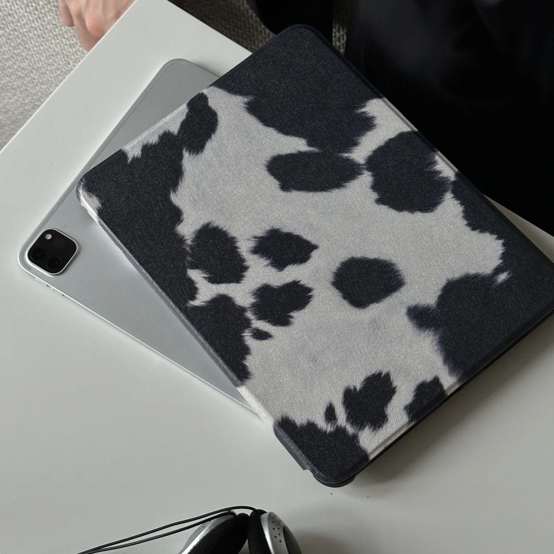 Simple Cow Print Pattern Case for iPad