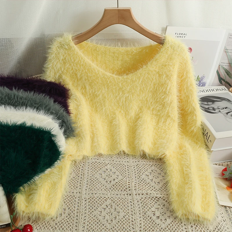 

Футболка женская однотонная с длинным рукавом и V-образным вырезом