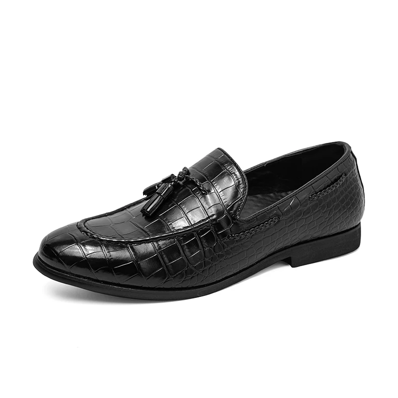 

Large size leather shoes men 38-48 size British pointed hair stylist men's shoes a slip-on business casual small leather shoes