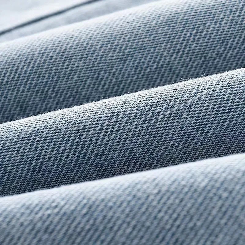 Рисунок 3 - Женская джинсовая юбка на пуговицах