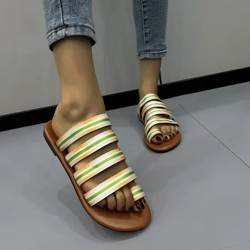 

2023 Shoes Female Open Toe Women's Slippers Concise Daily Slippers Women Round Toe Striped Flat with Thimble Toe Women's Sandals