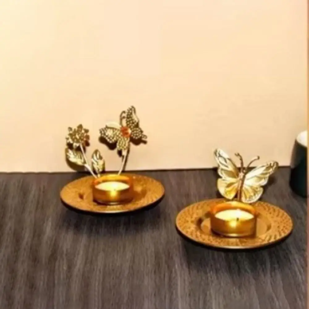 Description Picture 3 of item2 Pcs European Style Round Plant Shape Candlestick Exquisite Gold Leaf Candlestick Stand Durable Iron Candle Holder Desktop