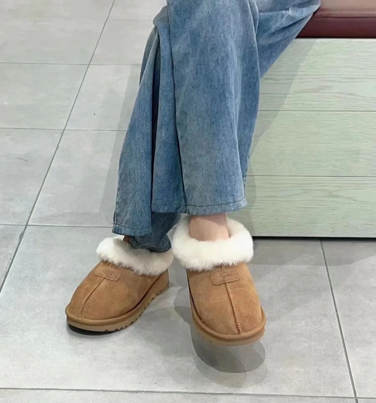 Winter casual snow boots Short tube wool snow boots Women's cowhide all inclusive slippers Lazy shoes