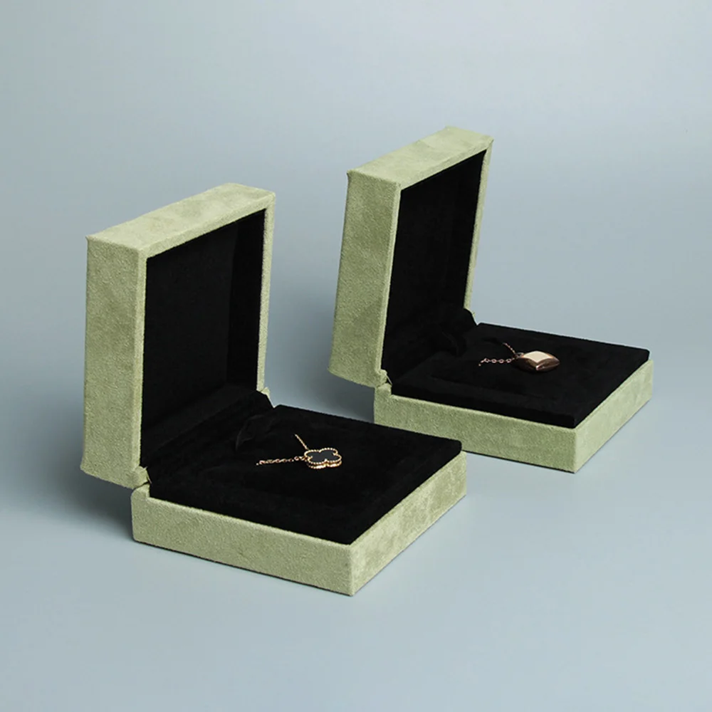 Haute Suede Single Ring Box with Matching Satin Inner Lids