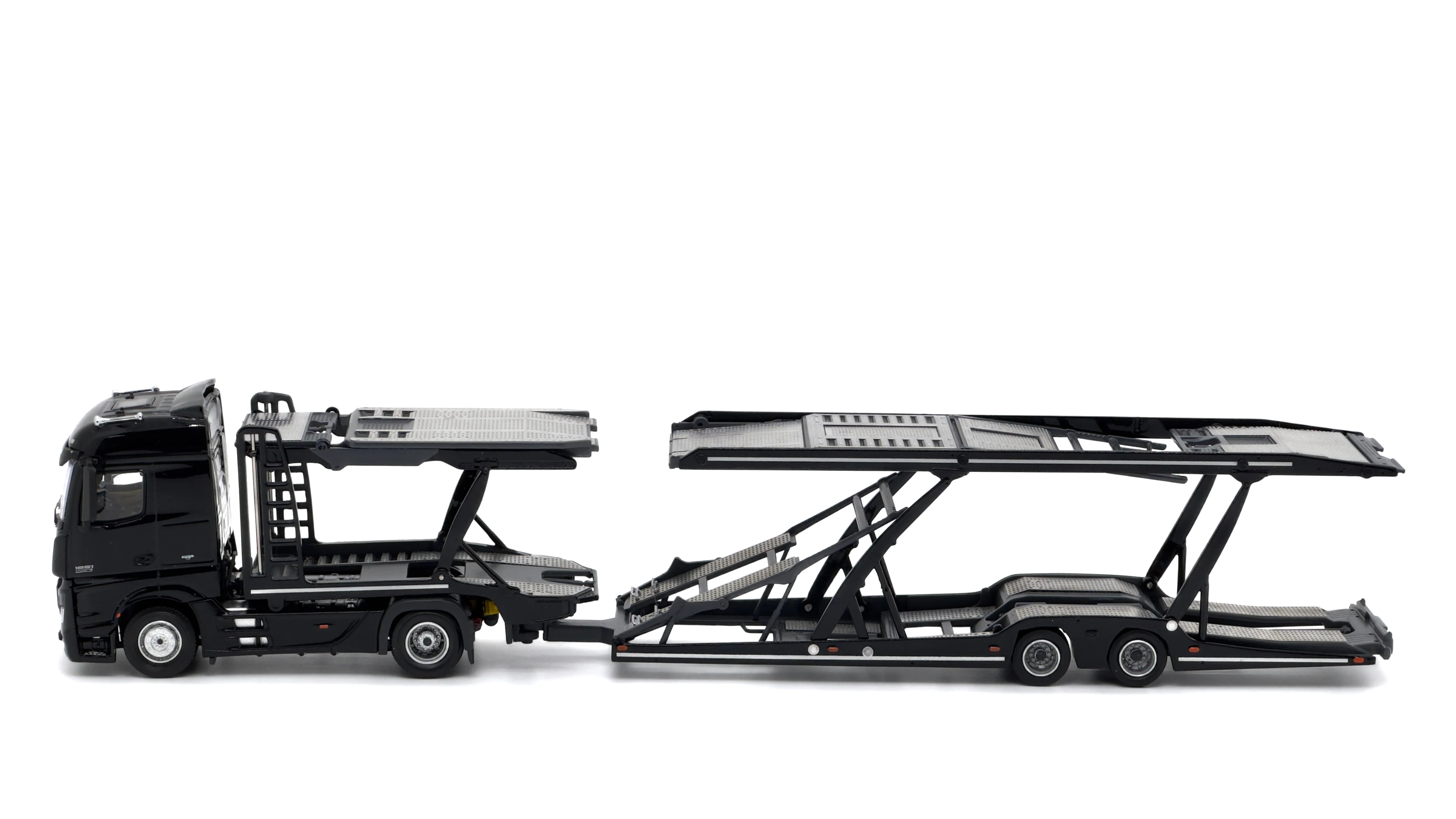 1/64 Unique Model ベンツアクトロストレーラーシルバー