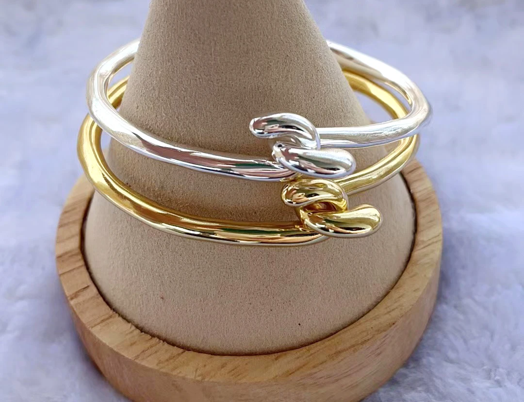 2023 unode50 Delicate Fashion Electroplated 925 Silver High Quality Luxury Women's Bracelet Romantic Holiday Gift